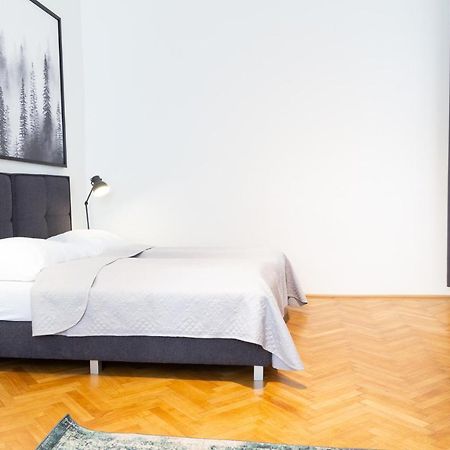 Apartment Lindengasse Vienna Exterior photo