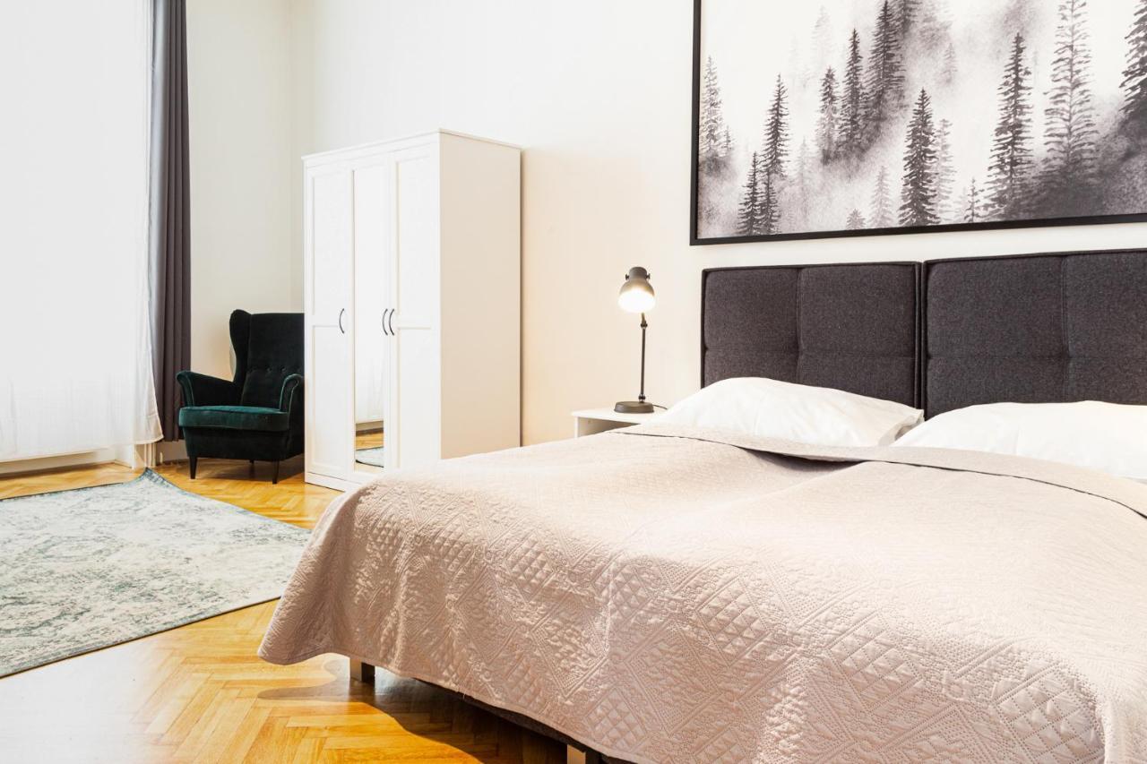 Apartment Lindengasse Vienna Exterior photo